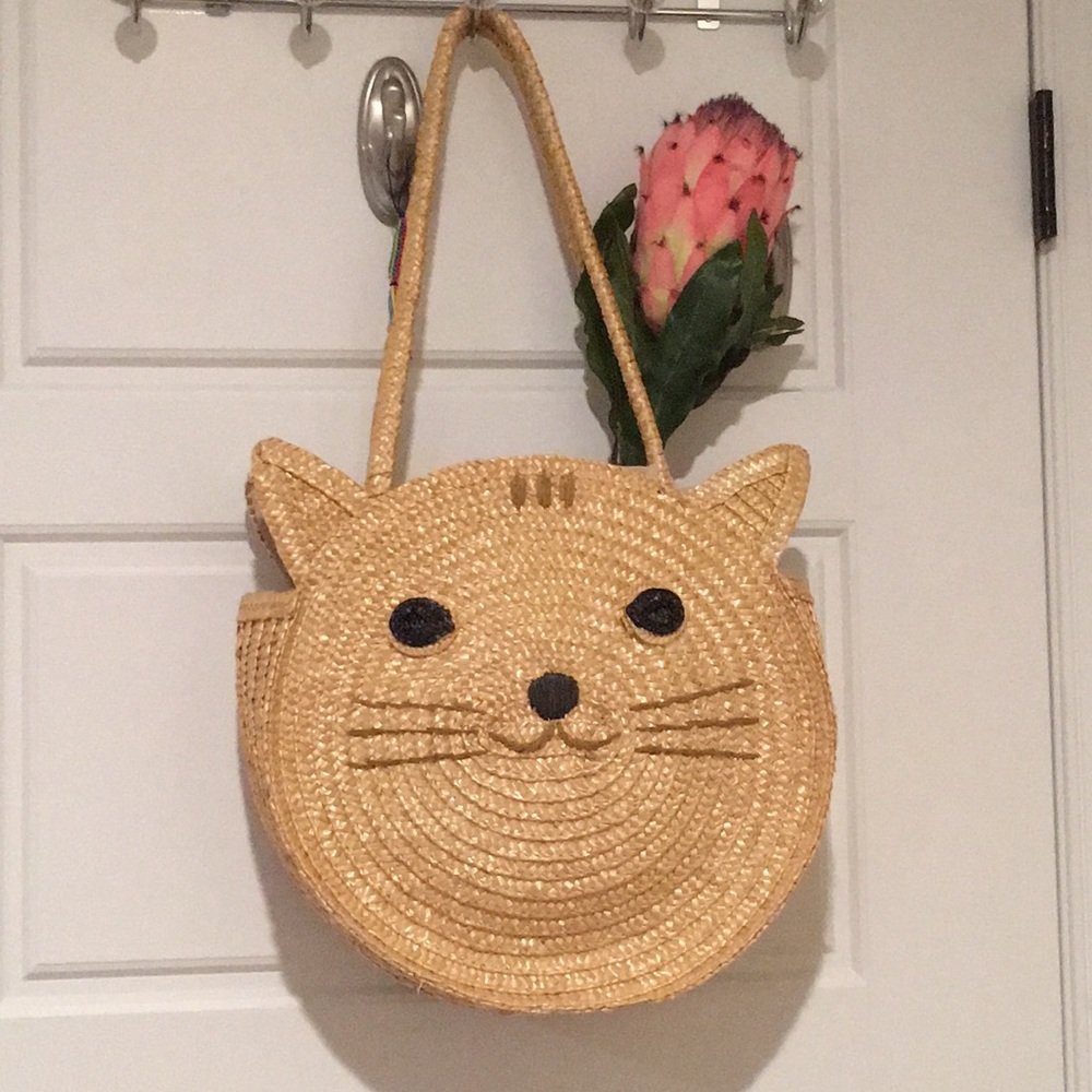 Cutest straw kitty bag 🐱🐱